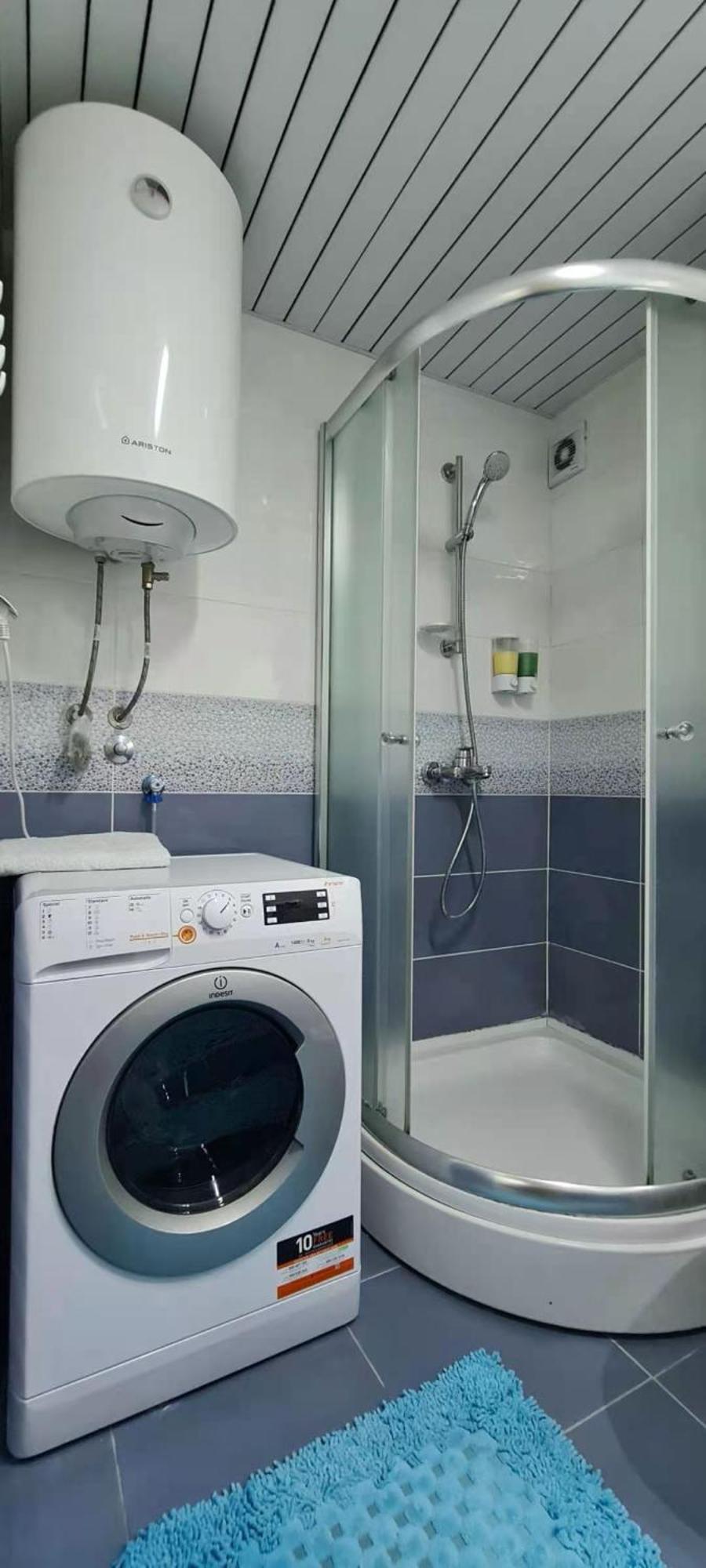Stylish Violet & Modern Apartment Скопье Экстерьер фото